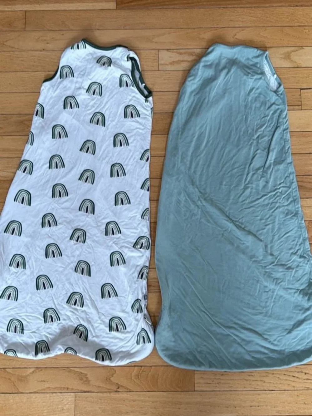 Set of 2 Kyte Baby Sleep Sacks - Sage Green / White Rainbow size medium 0.5 TOG